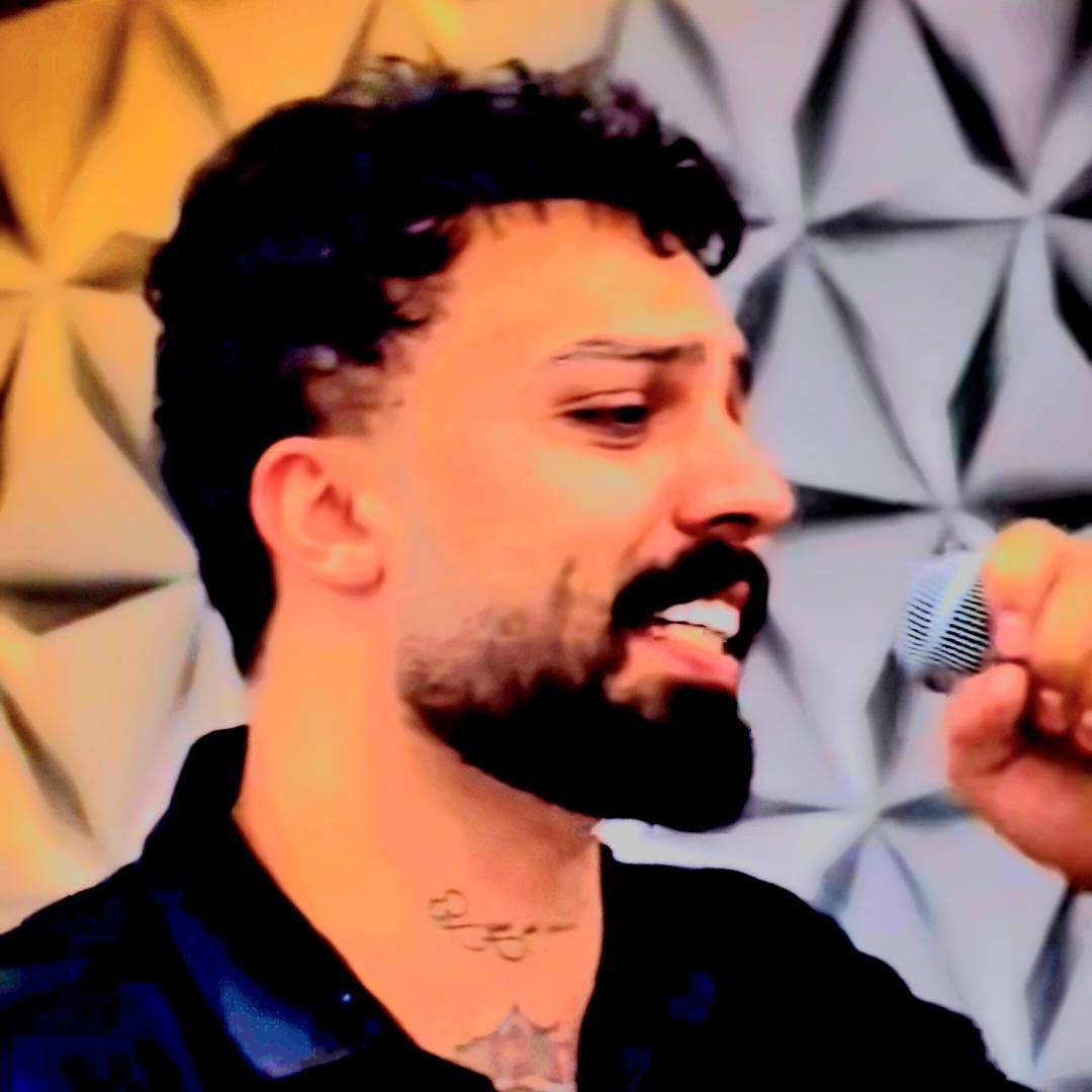 آهنگ جدید پوریا محمدی دست راسم مشروبه چش چپم اشک غم